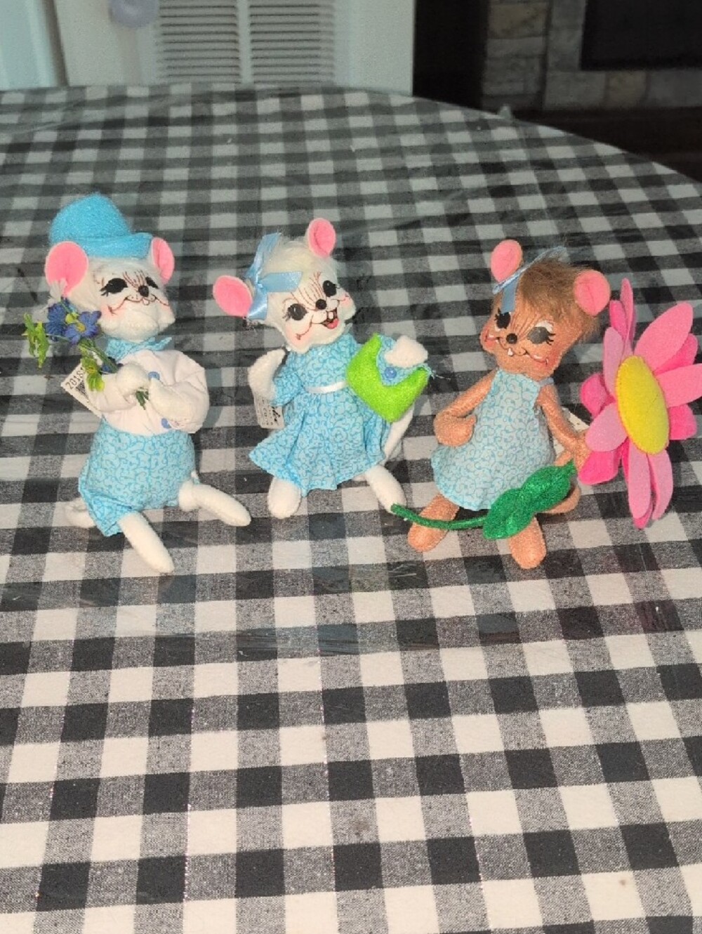 Set Of Annalee Dolls